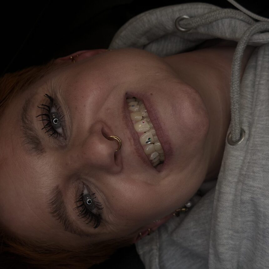 Tooth gems hos House of Body Art i Viborg