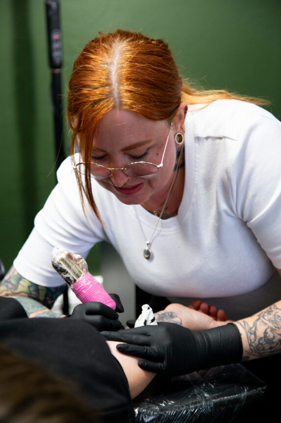 Tine, tatov&oslash;r hos House Of Body Art